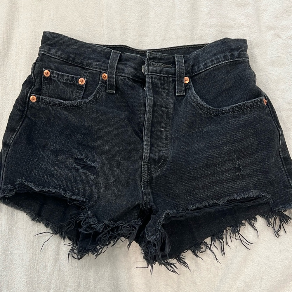 Black levis short shorts